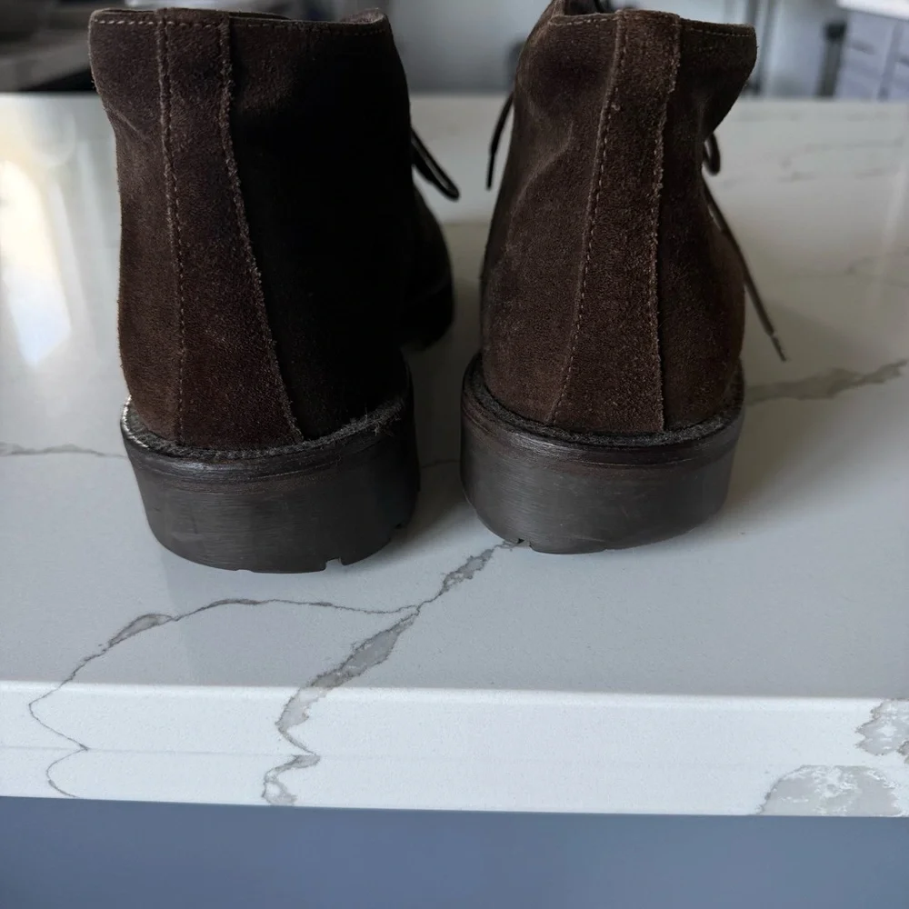 Banana Republic Brown Suede Chukka Boots